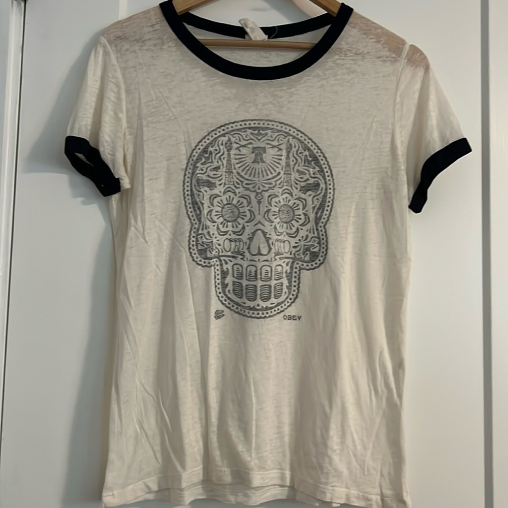 Obey skull design shirt